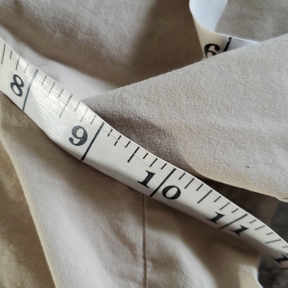 Old Navy twill shorts size 12 - Picture 6 of 9